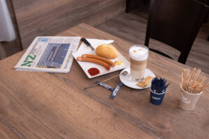 Snack im Café Weber, Tankstelle Großhabersdorf